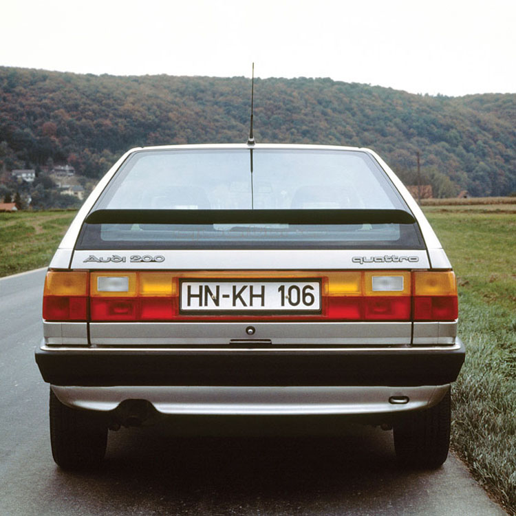 Audi 200 Avant (1985 - 1988) years